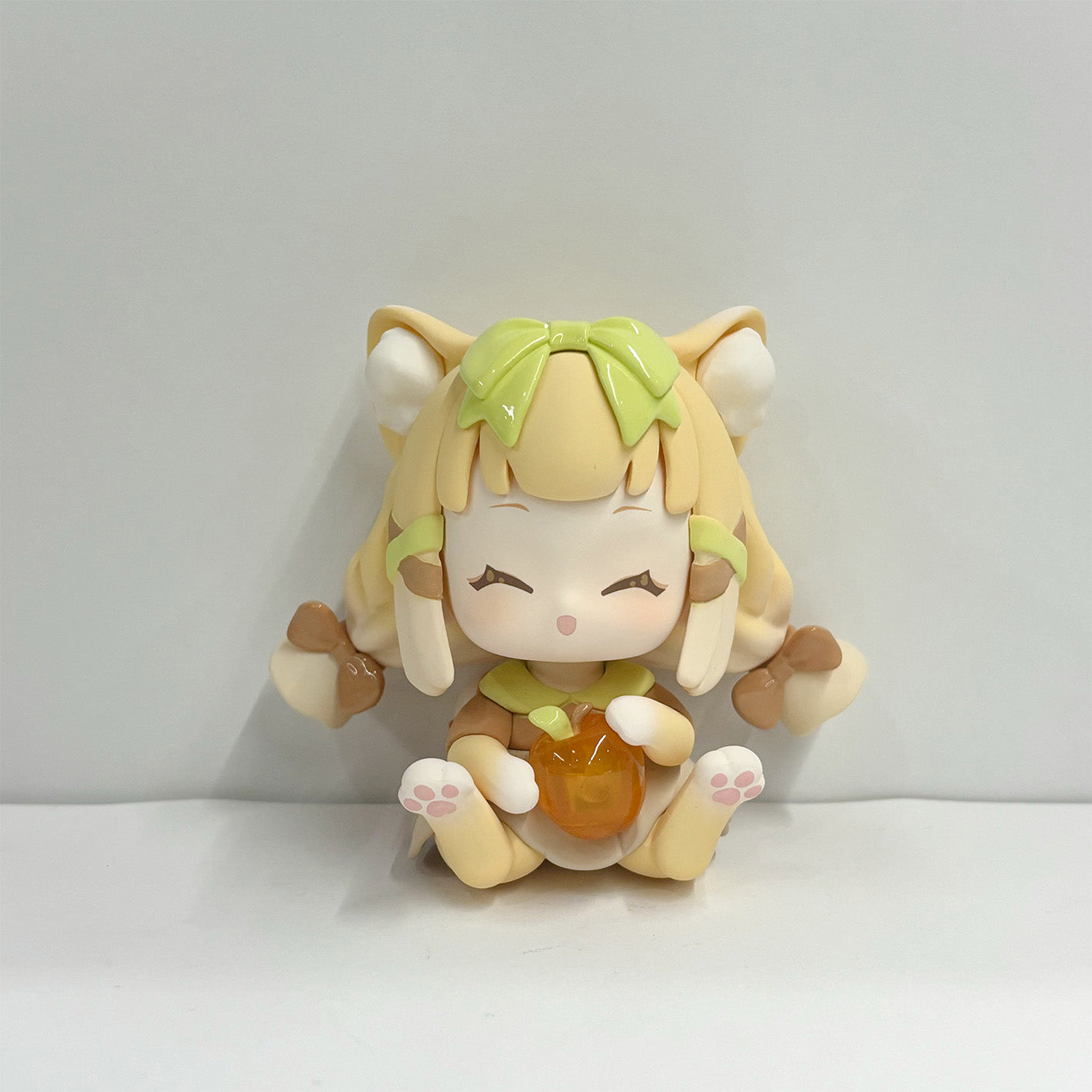 SWEET EMILYA CAT MONI - ADVENTURE MAGIC BOX SERIES TRADING FIGURE